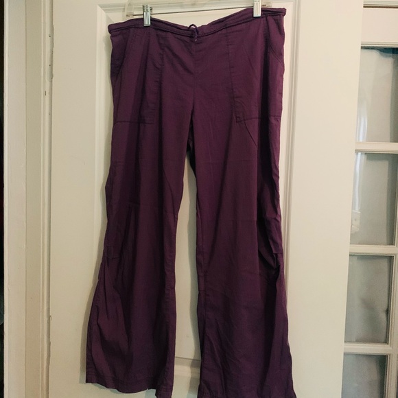 Rare discontinued be present Women's Purple Pants - Picture 1 of 6